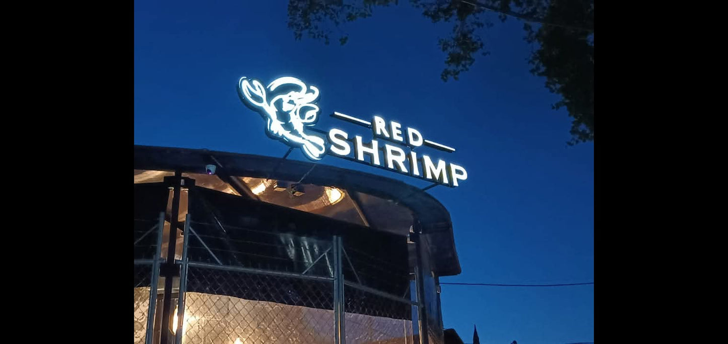 LETREROS 3D EN ALUMINIO DORADO ALUMINIO NATURAL  DETALLES EN ACRILICO Y ELEMENTOS DIFERENTES CON MATERIALES PREMIUM.